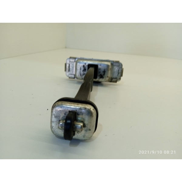 Limitador Porta Tracker Dianteiro Dir 2017 2018 2019 //5048