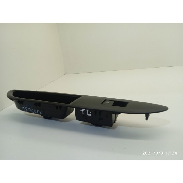 Botão Vidro Tracker Traseiro Esquerdo 2017 2018 2019 //5030