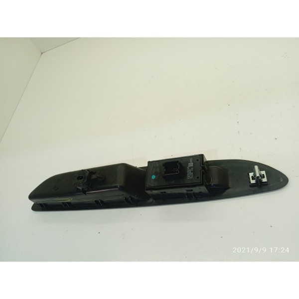 Botão Vidro Tracker Traseiro Esquerdo 2017 2018 2019 //5030
