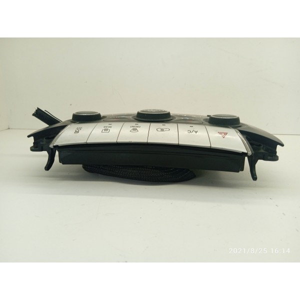 Comando Ar Condicionado Freemont Journey 10/2018 1sk601x9ad