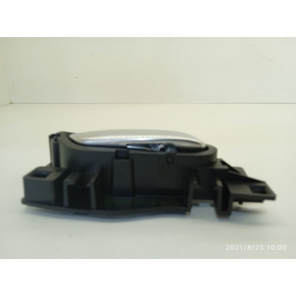 Macaneta Trinco Peugeot 208 Traseira Esquerda 2014/2019 Cromado Traseira