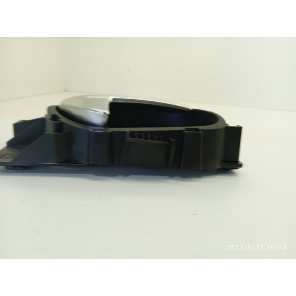 Macaneta Interna Peugeot 208 Dianteira Direita 2014/2019 Cromado Dianteira