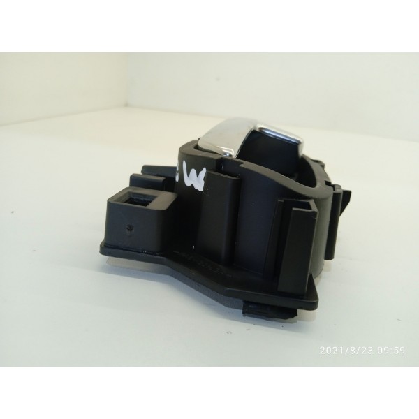 Macaneta Trinco Peugeot 208 Dianteira Esquerda 2014/2019 Cromado Dianteira