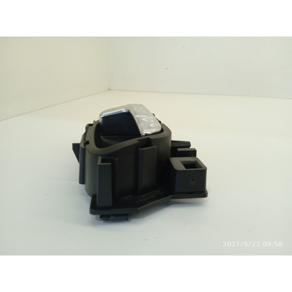 Macaneta Interna Peugeot 208 Traseira Direita 2014/2019 Cromado Traseira