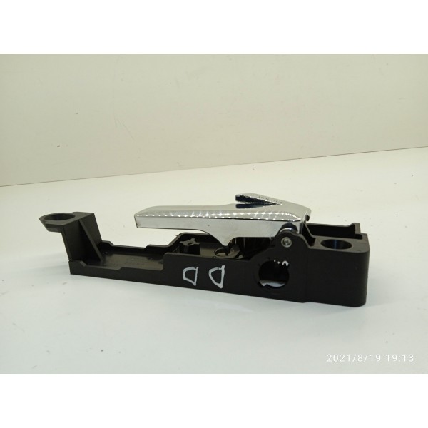 Macaneta Interna Dianteira Direita Ford Fusion 2006/2012 Cromado Dianteira