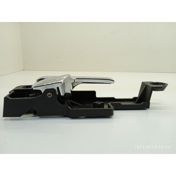 Macaneta Interna Dianteira Direita Ford Fusion 2006/2012 Cromado Dianteira