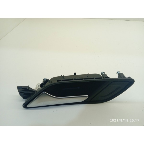 Macaneta Interna Audi A3 Sedan Traseira Esquerda 2015/2020 Cromado Traseira