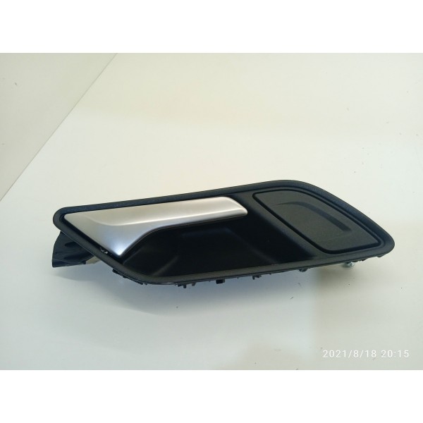 Macaneta Interna Audi A3 Dianteira Direita 2015/2020 Cromado Dianteira