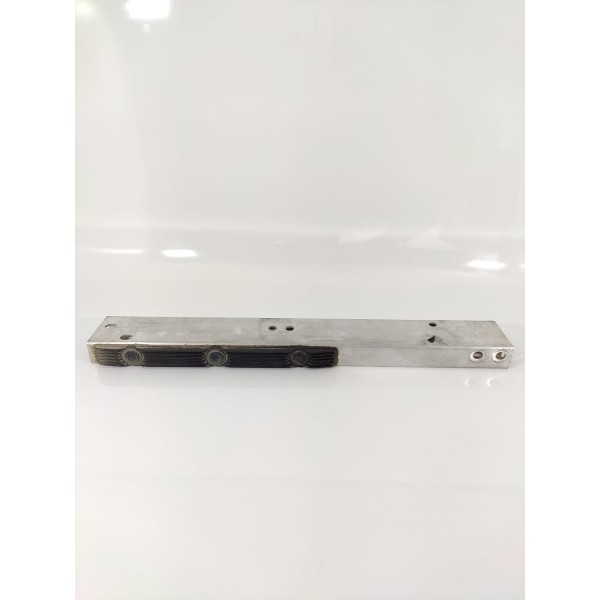 Travessa Radiador Mercedes Gla 200 250 Esquerda A2466280129