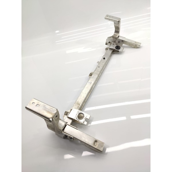 Travessa Radiador Mercedes Gla 200 250 2015/2020 A2466200019