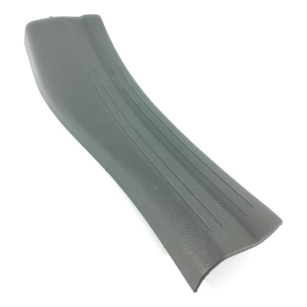 Soleira Porta Mercedes Gla 200 250 Traseira Esq A1766800274 Cinza-escuro