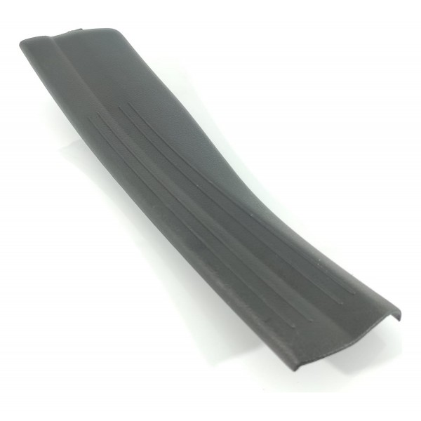 Soleira Porta Mercedes Gla 200 250 Traseira Dir A1766800374 Cinza-escuro