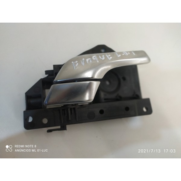 Macaneta Interna Porta Evoque Traseira Direita 2011/2018 Cromado Traseira