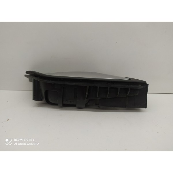 Maçaneta Trinco Porta Jetta Traseiro Direito 2011/2016 - Cromado - Traseira