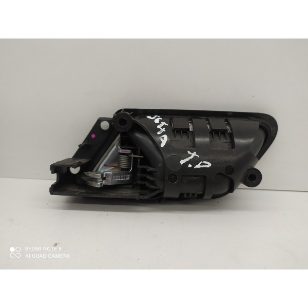 Maçaneta Trinco Porta Jetta Traseiro Direito 2011/2016 - Cromado - Traseira