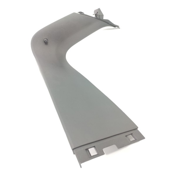 Acabamento Tampa Tras Mercedes Gla 200 250 Esque A1567400171