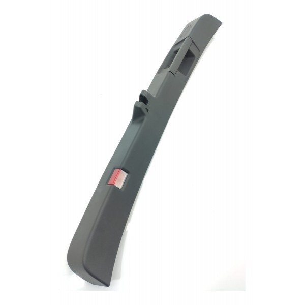 Acabamento Tampa Tras Mercedes Gla 200 250 2014 2022 /37329