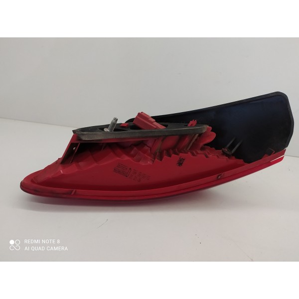 Lanterna Peugeot 3008 Direita Tampa 2012 2014 2016 Original Direito/passageiro Vermelho