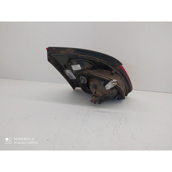 Lanterna Corsa Classic Direita Tampa 2011 2012 2013 A 2017 Direito/passageiro Vermelho