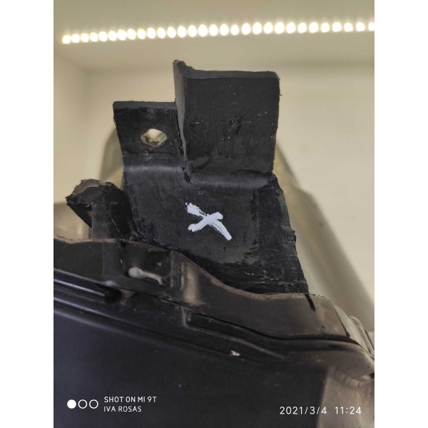 Farol Triton 2008 2009 2012 2013 2014 Direito Detalhe Direito/passageiro