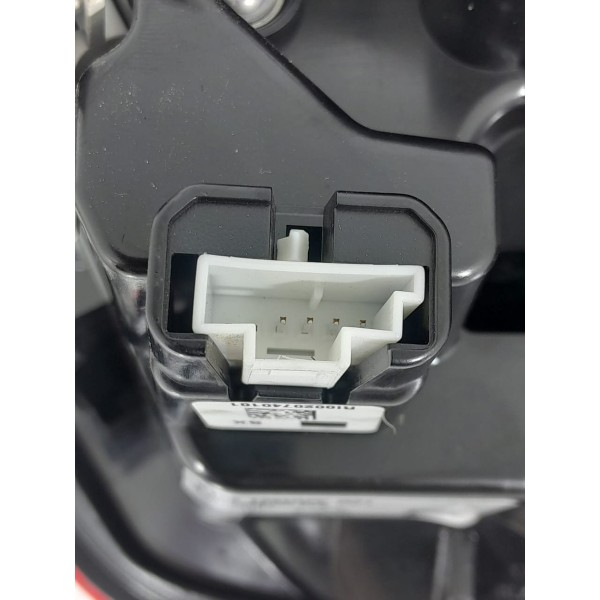 Lanterna Mercedes Gla 200 Esquer Tampa 2018 2020 A1569068700 Esquerdo/motorista Vermelho