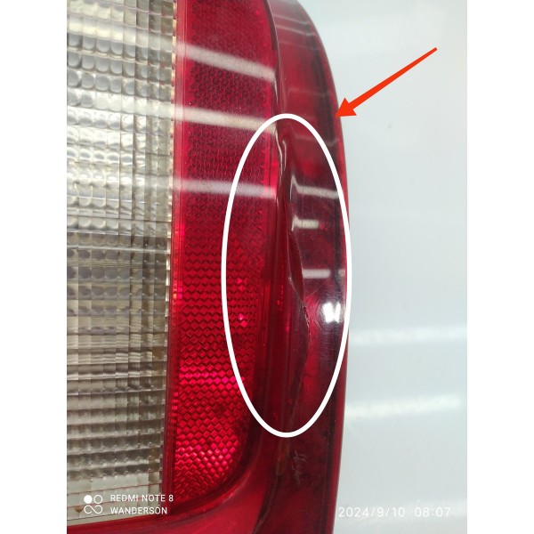 Lanterna Amarok Direita 2010/2016 Det 2h1945096b Direito/passageiro Vermelho