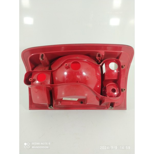 Lanterna Amarok Esquerda 2010/2016 0460399 Esquerdo/motorista Vermelho