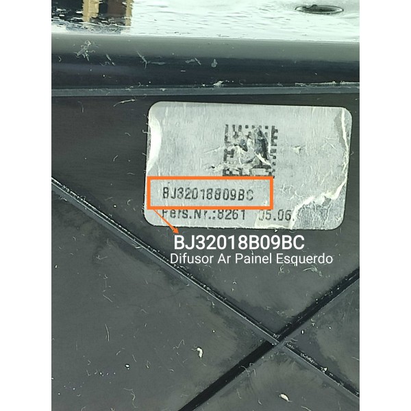 Difusor Ar Evoque Esquerda 2011/2018 Bj32018b09bc