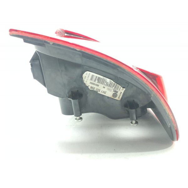 Lanterna Amarok V6 Direita 2017 2018/2023 Det 2h1945096g Direito/passageiro Vermelho