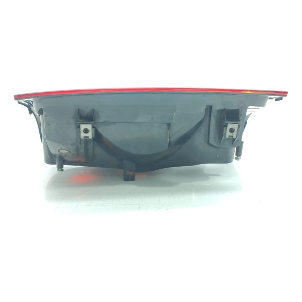 Lanterna Amarok V6 Direita 2017 2018/2023 Det 2h1945096g Direito/passageiro Vermelho