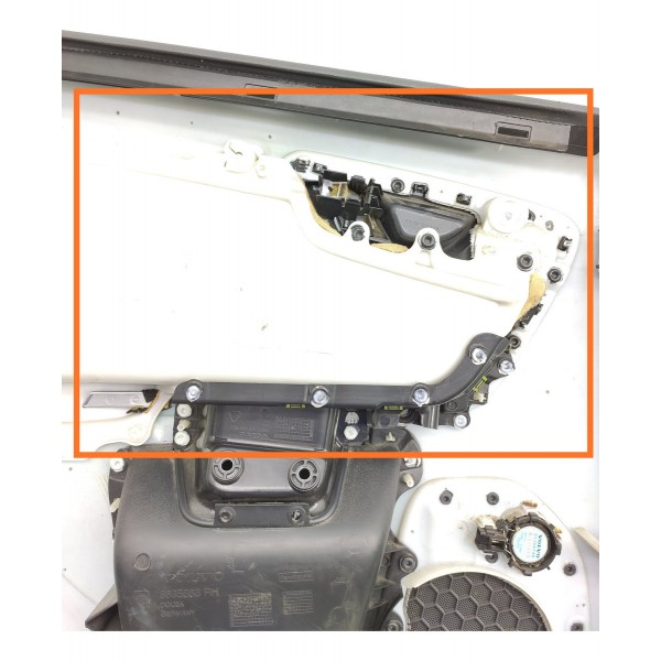 Macaneta Interna Volvo S60 V60 Traseira Dirireita Original Prateado Traseira