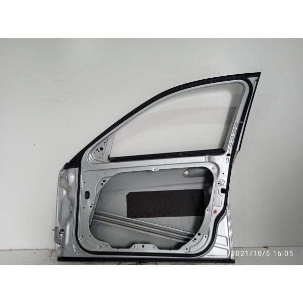 Porta Mercedes C180 Dianteira Direita 2008/2014 Dianteira Direita Prateado