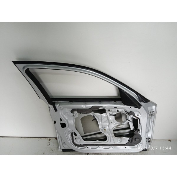 Porta Dianteira Esquerda Bmw 118 120 130 2005/2011 Det Dianteira Esquerda Prateado