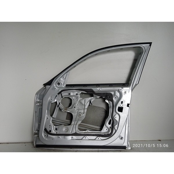 Porta Bmw 118 120 130 Dianteira Direita 2005/2011 Orig Dianteira Direito Prateado