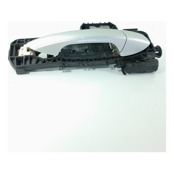 Macaneta Externa Mercedes C180 Dianteira D 08/14 A2047601634 Dianteira