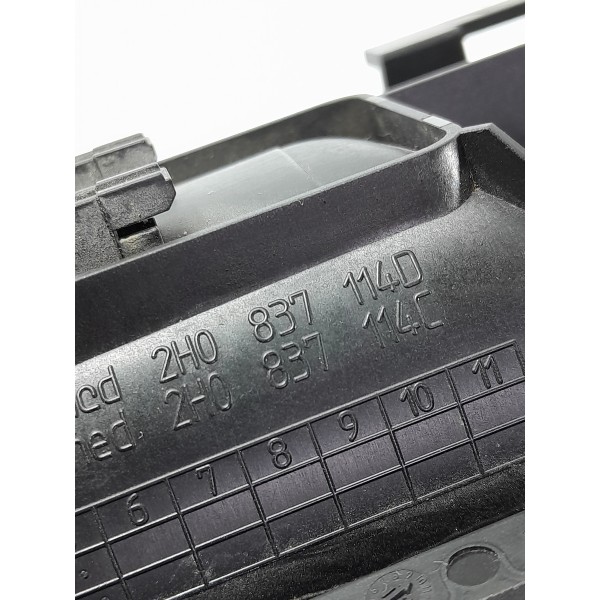 Macaneta Interna Amarok Traseira Dir 2010/2023 2h0837114d Preto Traseira