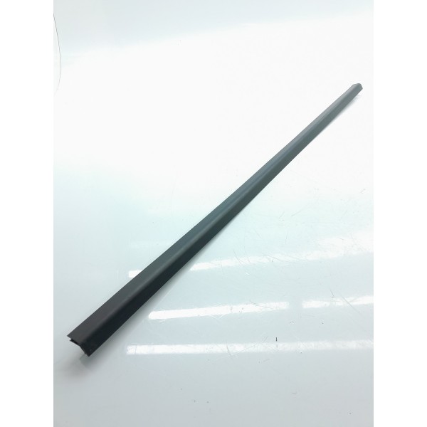 Acabamento Vidro Traseiro Vigia Amarok 2010/2023 2h0867741