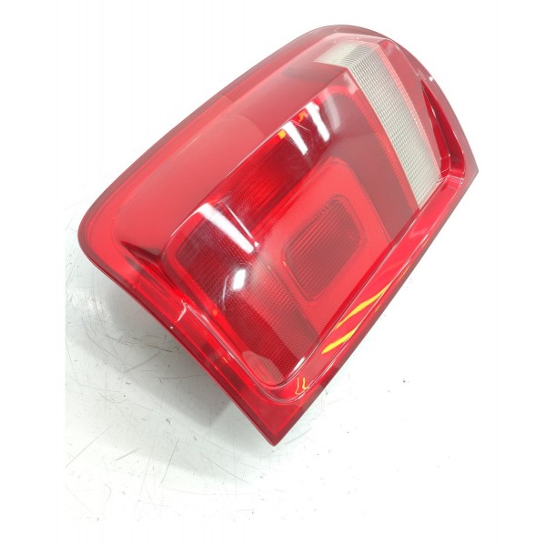 Lanterna Amarok Direita 2010/2016 Direito/passageiro Vermelho