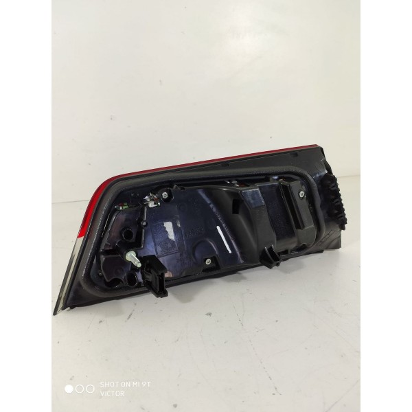 Lanterna Bmw 320 330 Direita 2019/2023 H8742045410 Direito/passageiro Vermelho