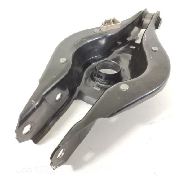 Bandeja Bmw 320 330i Traseira Dir/esq 2019/2025 6886448