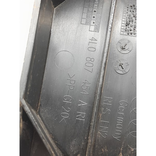Guia Parachoque Audi Q7 Traseiro Direit 2010/2015 4l0807454a