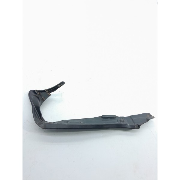 Isolador Interno Paralama Audi Q7 Dir 2010/2015 4l0821112 Preto