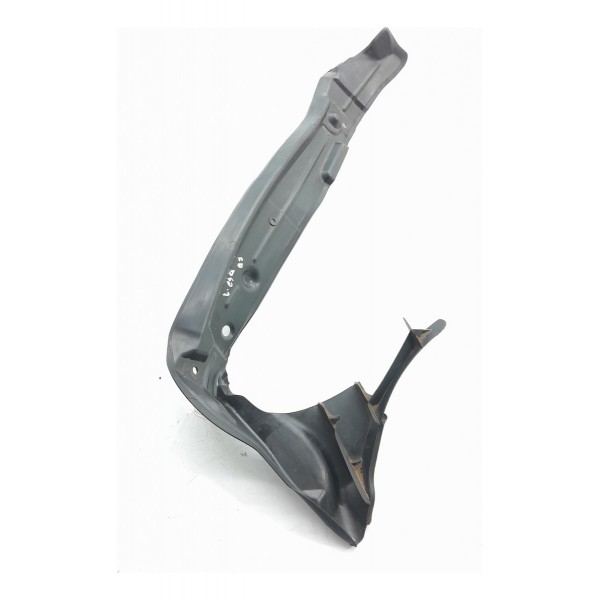 Isolador Interno Paralama Audi Q7 Esq 2010/2015 4l0821111 Dt