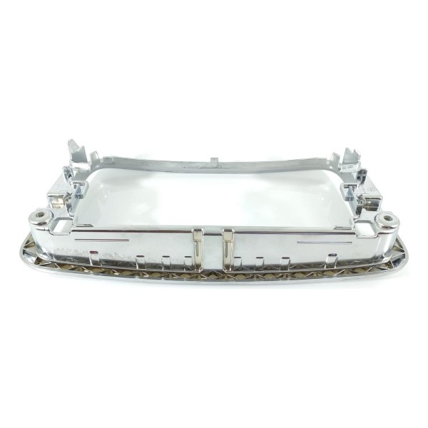 Moldura Midia Mercedes Gla200 Cla200 A200 250 A1766890018 Cromado