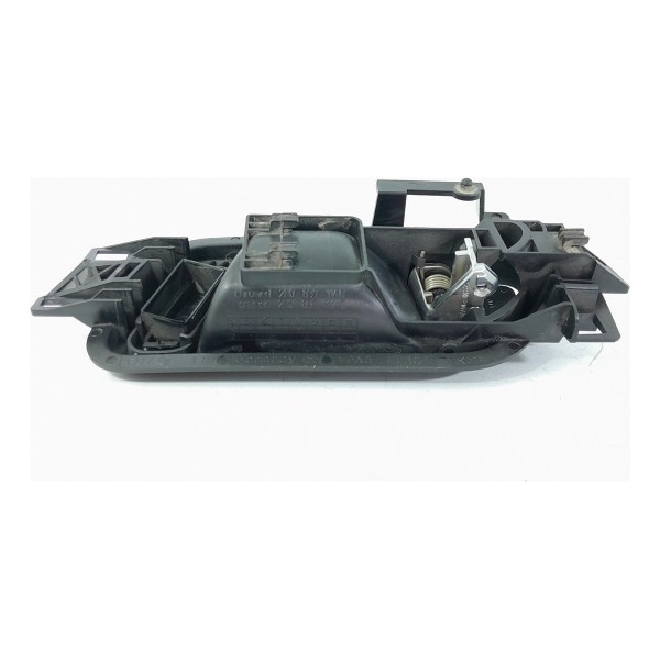 Macaneta Interna Amarok Traseira Dir 2010/2023 2h0837114d - Preto - Traseira