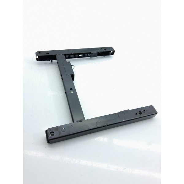 Trilho Banco Amarok Dianteiro Esquerdo 2017/2023 2h68811033 Preto