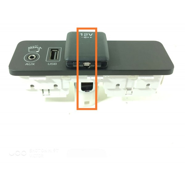 Entrada Usb Aux Discovery Sport 2014/2019 Fk7219c166 Azul-celeste