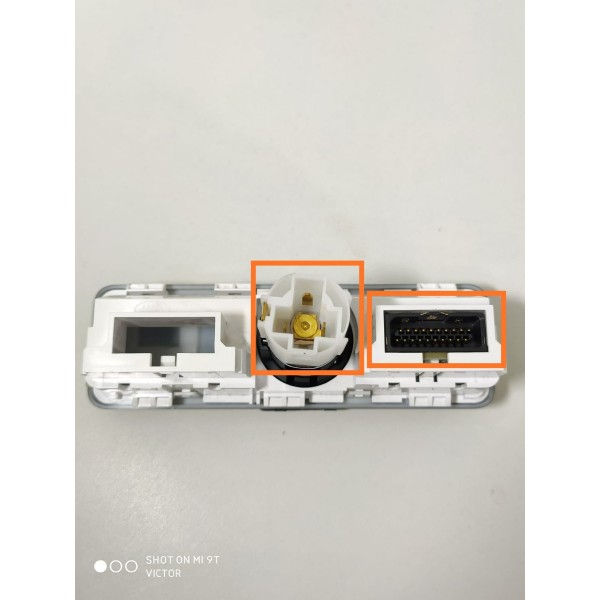 Entrada Usb Aux Discovery Sport 2014/2019 Fk7219c166 Azul-celeste