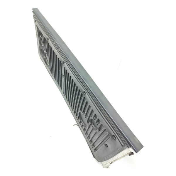 Tampa Traseira Amarok V6 2017/2023 Completa Lisa Branco