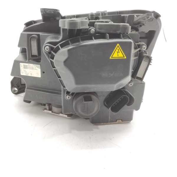 Farol Amarok V6 Direito Led Xenon  2017 2018/2023 2h1941016t Direito/passageiro